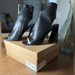 Steve Madden Glossy Black Heeled Boots